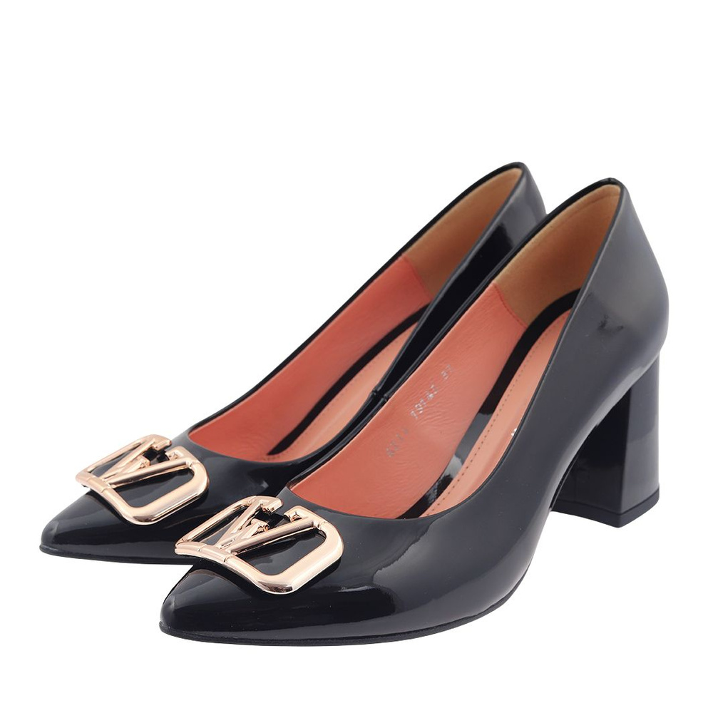 Чорні лаковані туфлі на каблуці Baldaccini