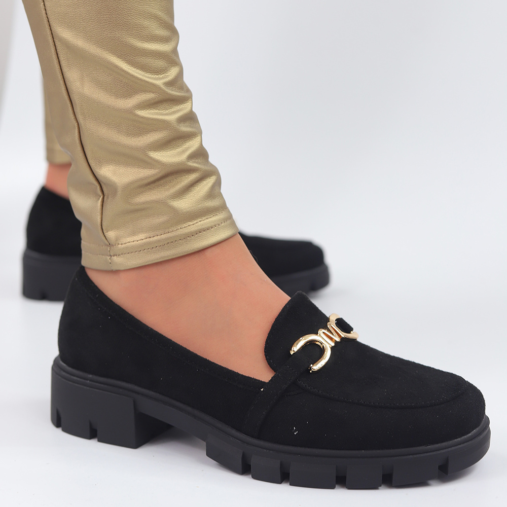 Чорні мокасини із золотою аплікацією від M. Daszyński 