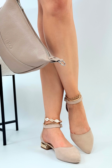 Piękne beżowe zamszowe czółenka na niskim obcasie