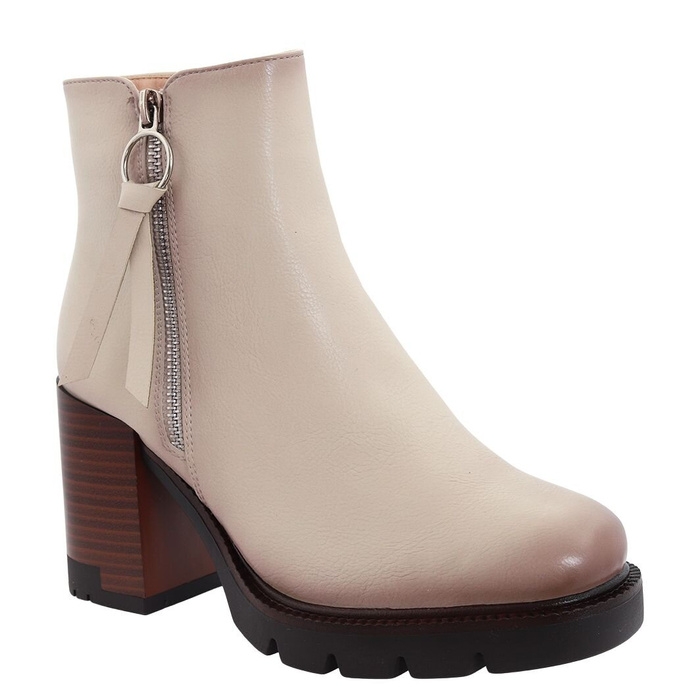 Бежеві утеплені ботильйони від польського виробника