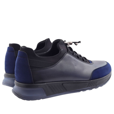 Чоловіче спортивне взуття з екошкіри темно-синього кольору