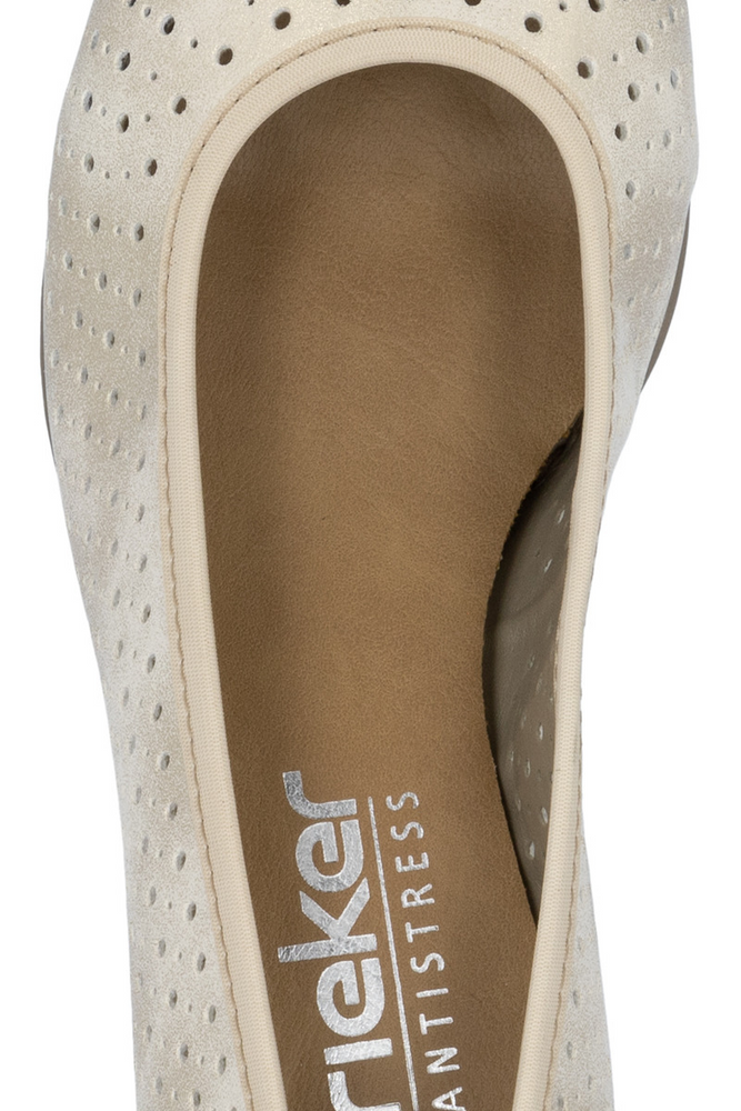 Czółenka beżowe perforowane na klocku Rieker