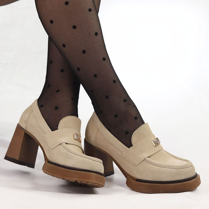 Бежеві замшеві туфлі на високому каблуці Lemar