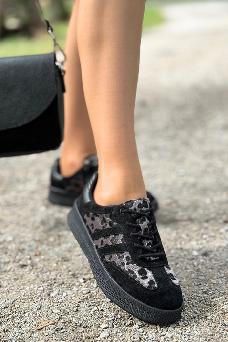 Шкіряні сліпони на танкетці на блискавці, чорні