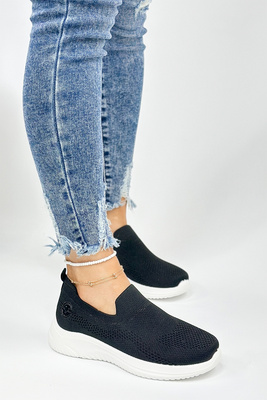 Czarne przewiewne tenisówki wsuwane