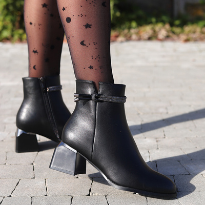 Чорні ботильйони з колодкою Потоцького