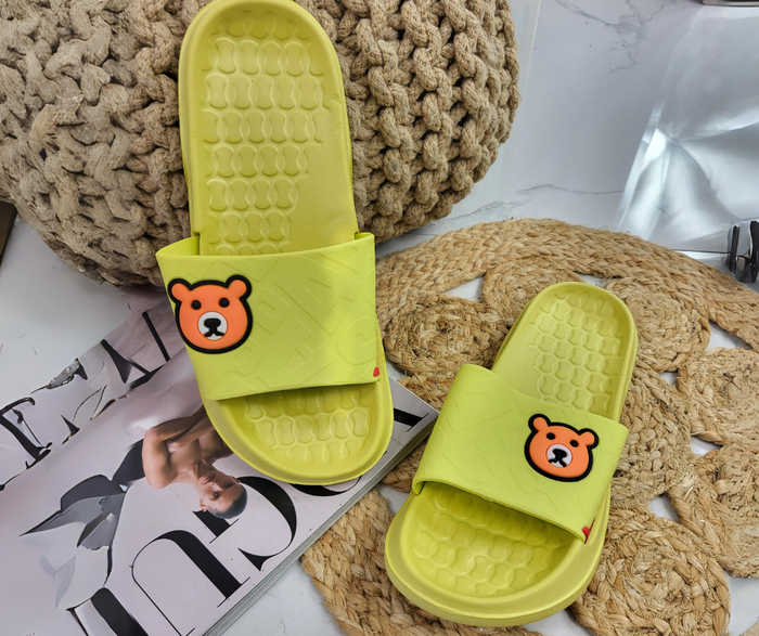 Жіночі сліпони з ведмедиком жовтого кольору