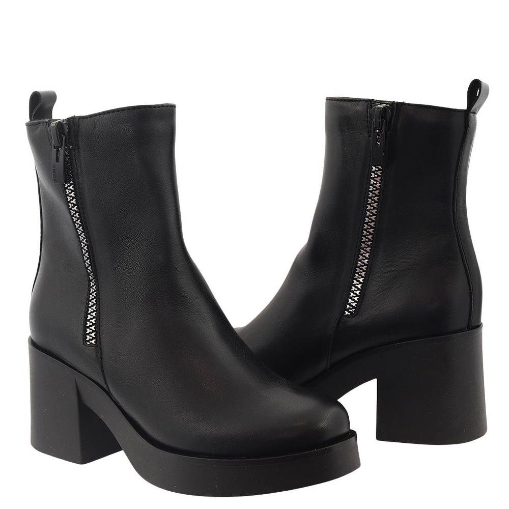 Чорні шкіряні черевики з колодкою Lemar