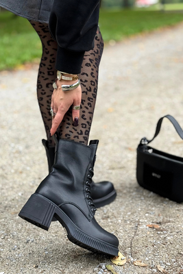 Czarne botki skórzane ocieplane sznurowane z zamkiem