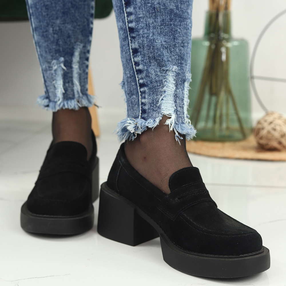 Чорні шкіряні туфлі Filippo на високому каблуці