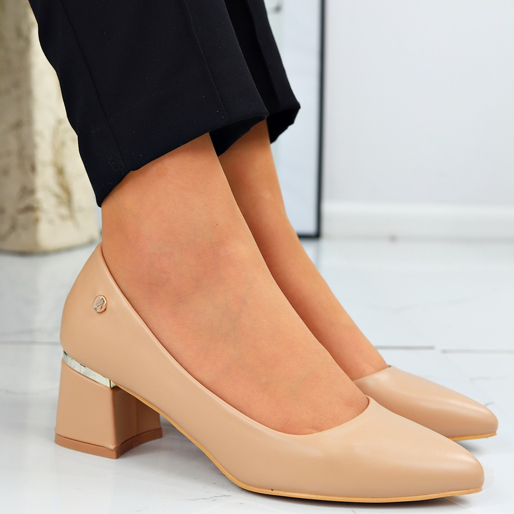 Beżowe czółenka z ekoskóry na obcasie Vinceza