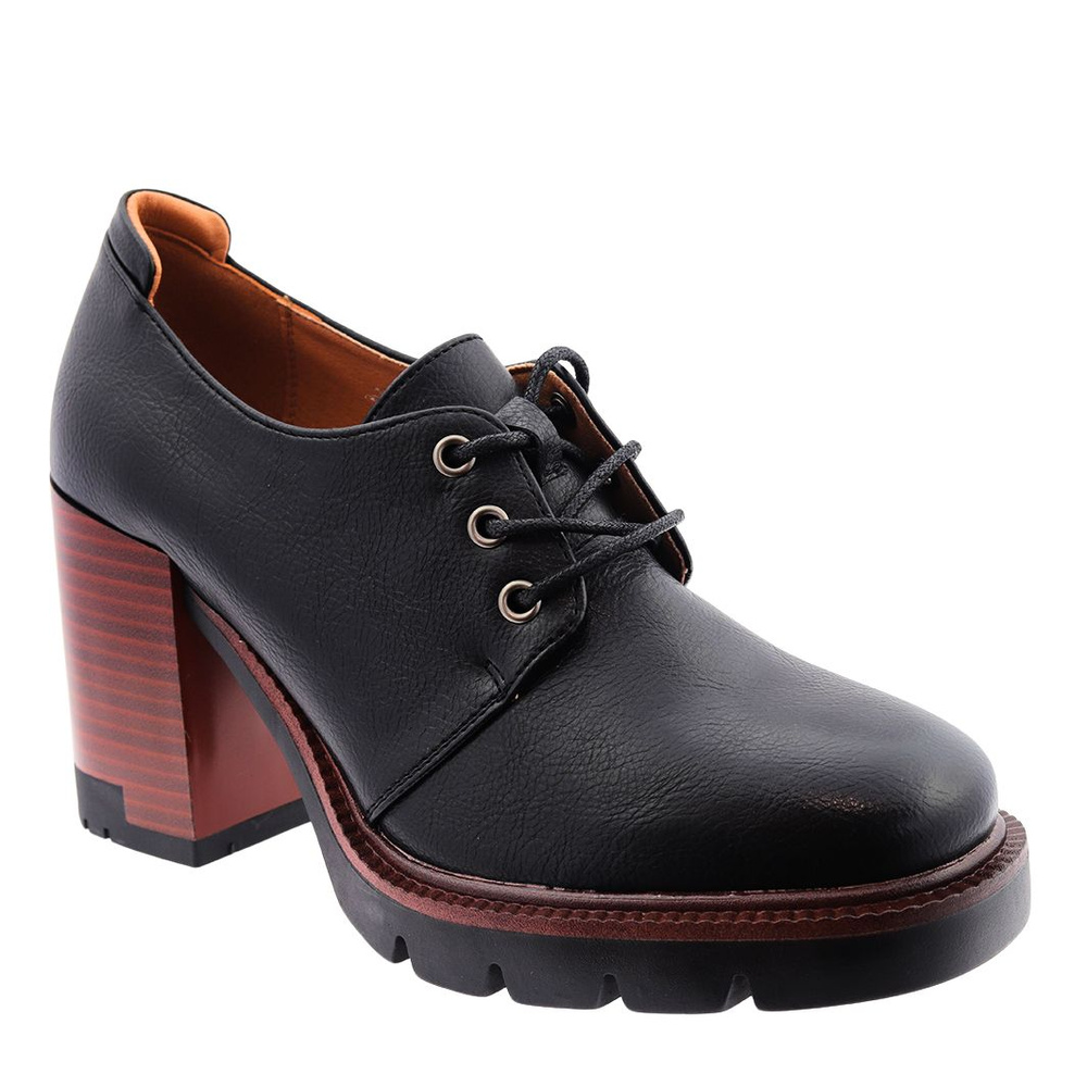 Чорні жіночі туфлі на шнурівці 