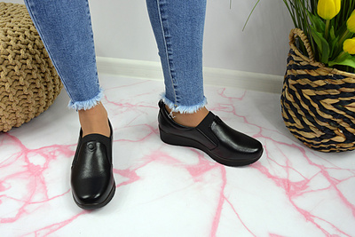 Чорні черевики Molo 761