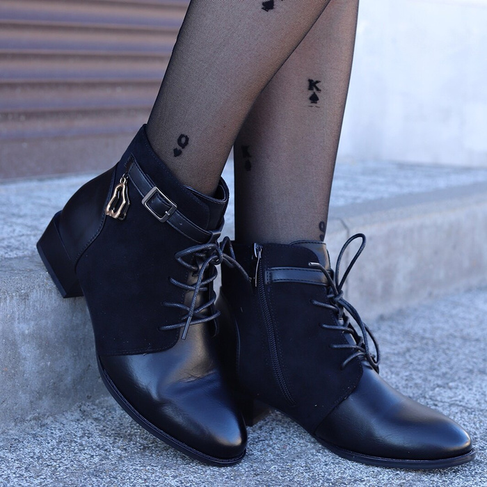 Чорні замшеві ботильйони Potocki на шнурівці