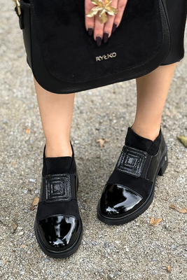 Czarne botki lakierowane i zamszu wsuwane na klocku 