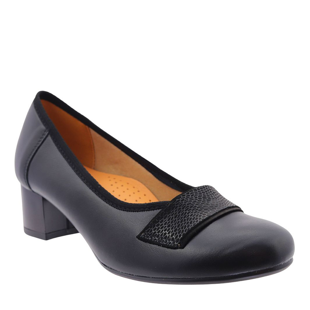 Човники жіночі шкіряні з декоративним ремінцем на колодці