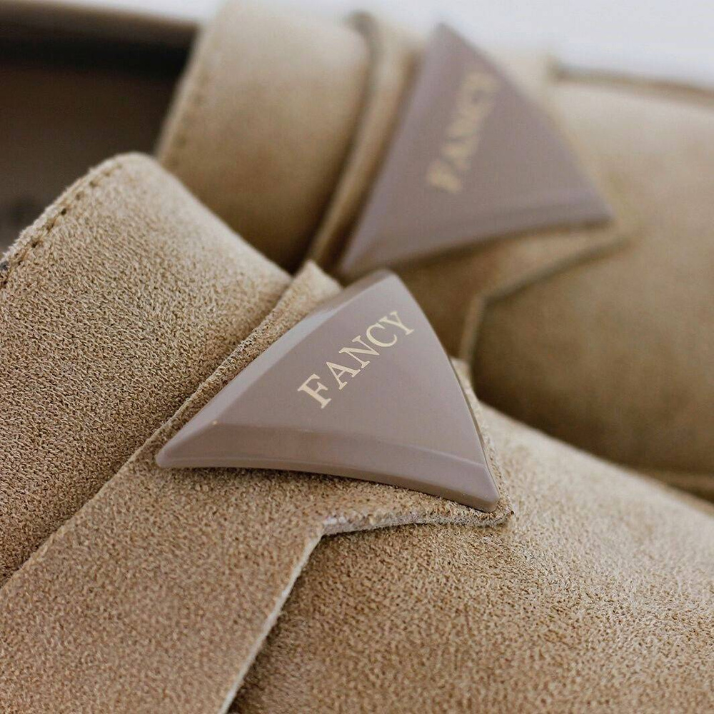 Жіночі бежеві замшеві мокасини Potocki