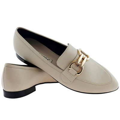 Бежеві жіночі шкіряні лофери з металевим декором Bravo Moda