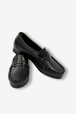 Czarne skórzane mokasyny na koturnie wsuwane