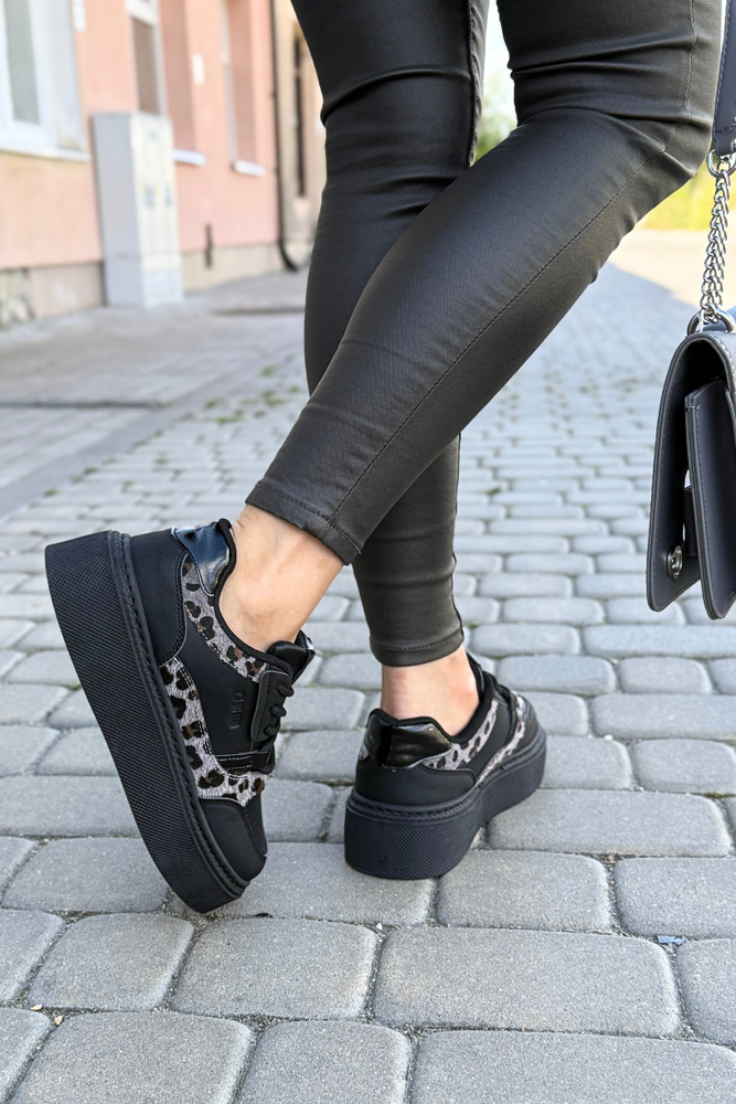 Czarne sneakersy na grubej platformie z ekoskóry z motywem panterki Big Star