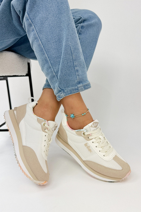 Жіночі біло-бежеві кросівки на шнурівці