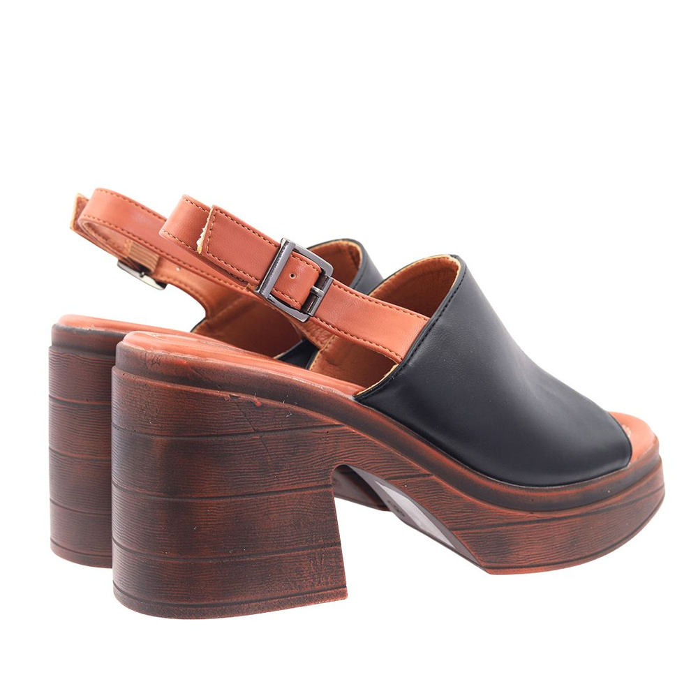 Sandały czarne na drewnianym klocku z platformą Vinceza