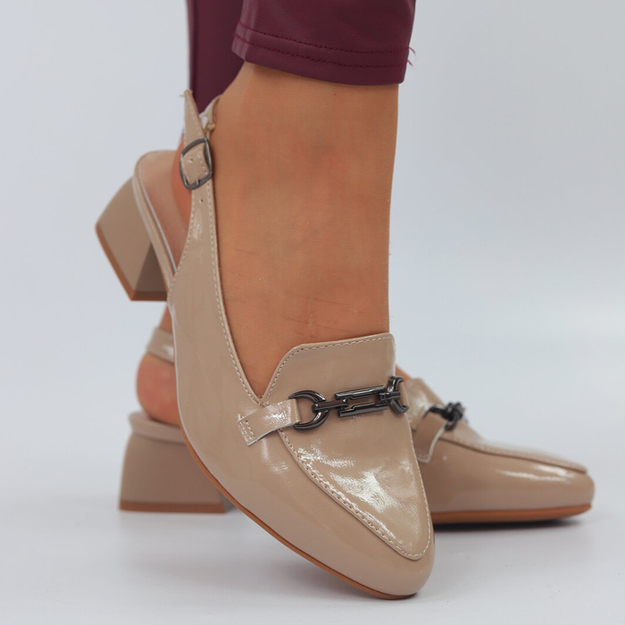 Бежеві човники з відкритою п'ятою від M. Daszyński