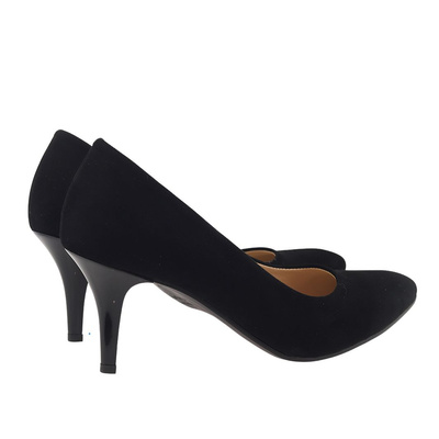 Czarne zamszowe szpilki czółenka