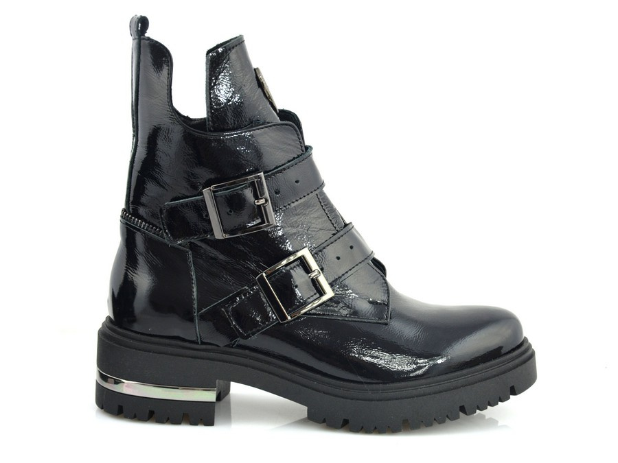 Чорні лаковані черевики LEMAR 60310