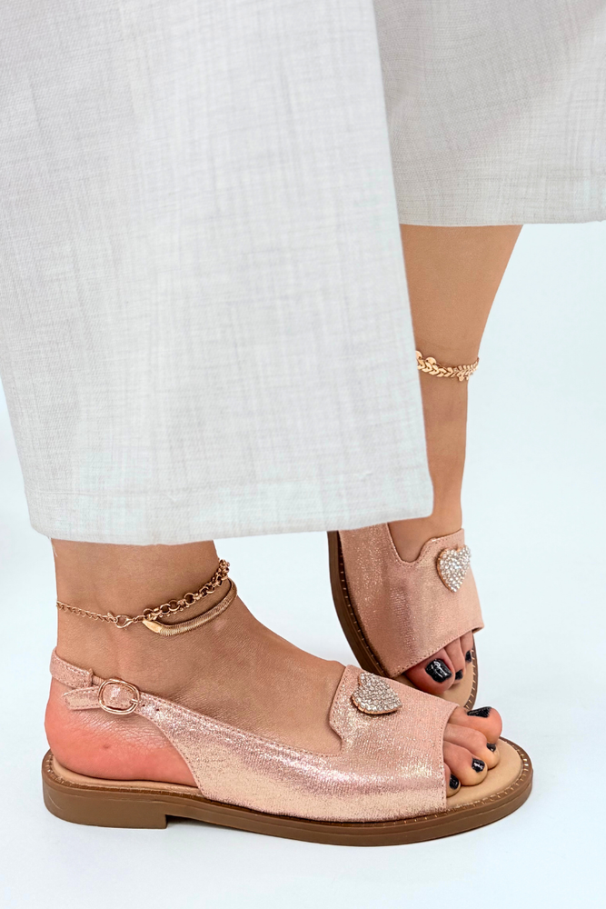 Złote sandały płaskie z ekoskóry