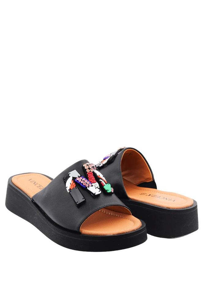 Czarne klapki skórzane na platformie 