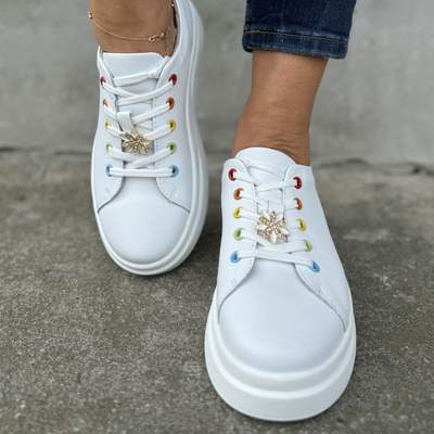 Шкіряні білі спортивні туфлі зі шнурівкою на платформі