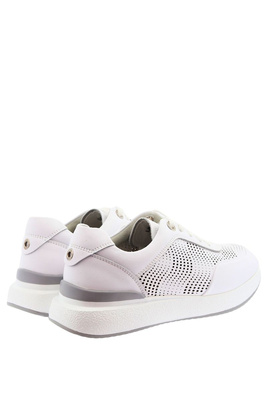 Sneakersy białe skórzane perforowane na platformie