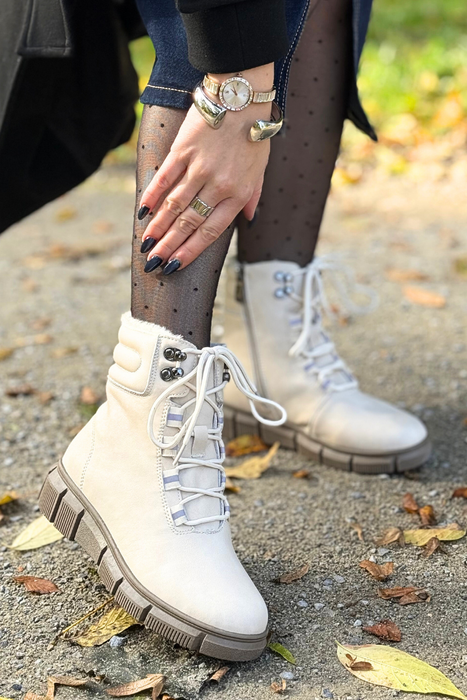 Чорні шкіряні ботильйони з високою шнурівкою на платформі