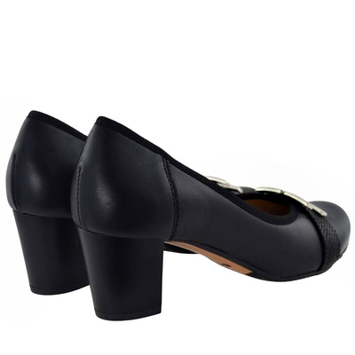 Чорні човники на високих підборах з декоративною пряжкою Galant