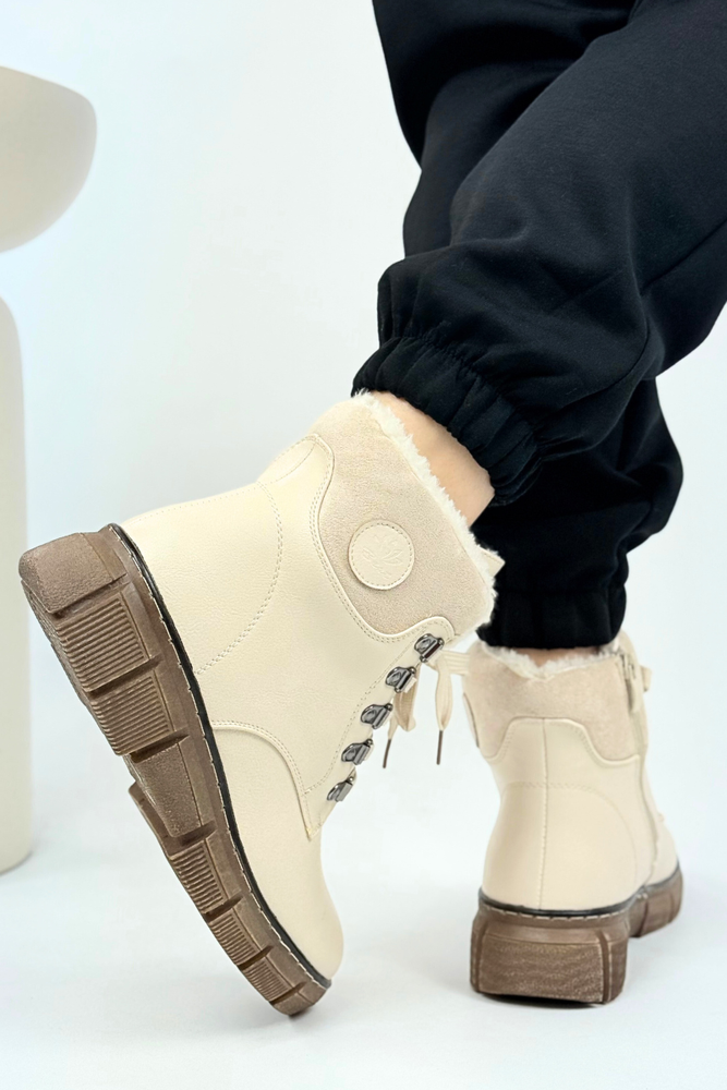 Botki damskie beżowe ocieplane na platformie sznurowane z zamkiem