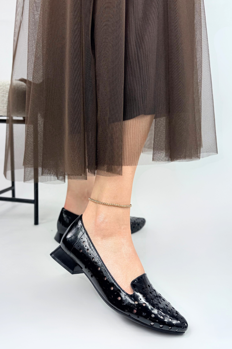 Ажурні рожеві балерини на низьких підборах M. Daszyński