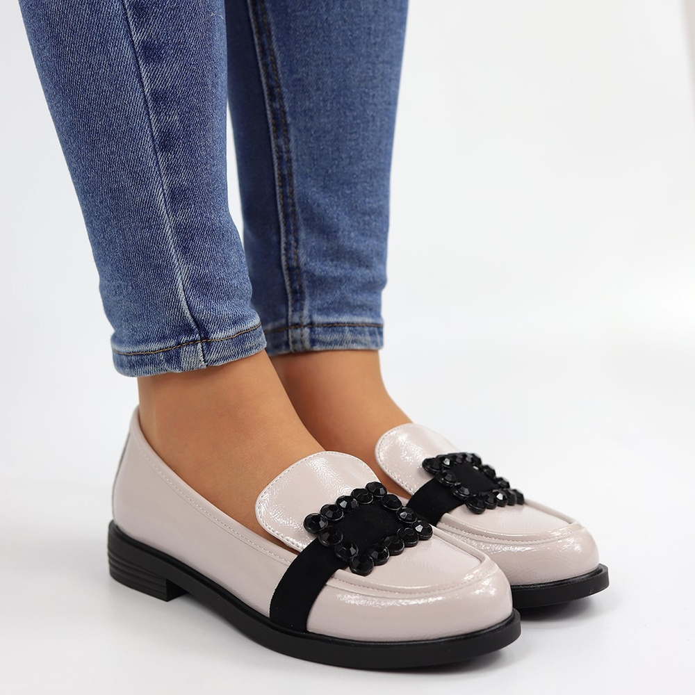 Сірі шкіряні плоскі мокасини з пряжкою