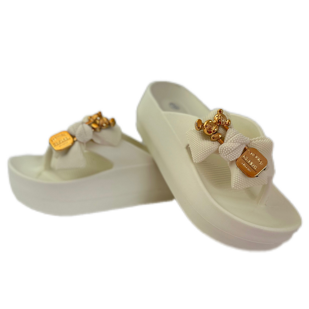 Japonki białe ze złotymi aplikacjami 