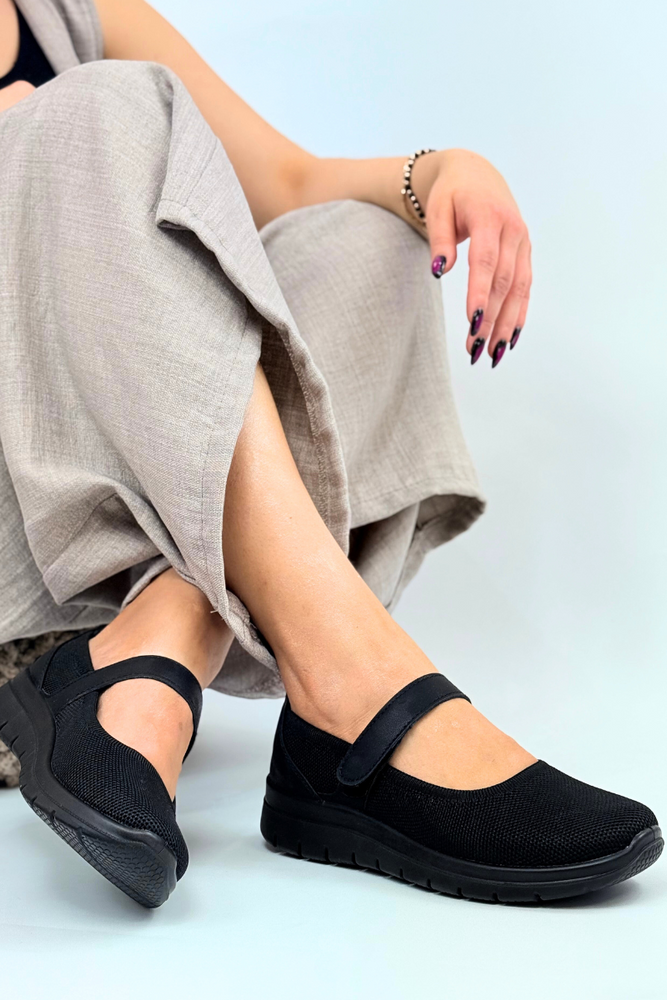 Półbuty materiałowe czarne na rzep