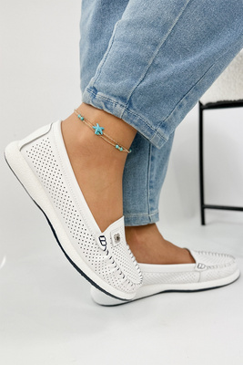 Białe mokasyny damskie perforowane