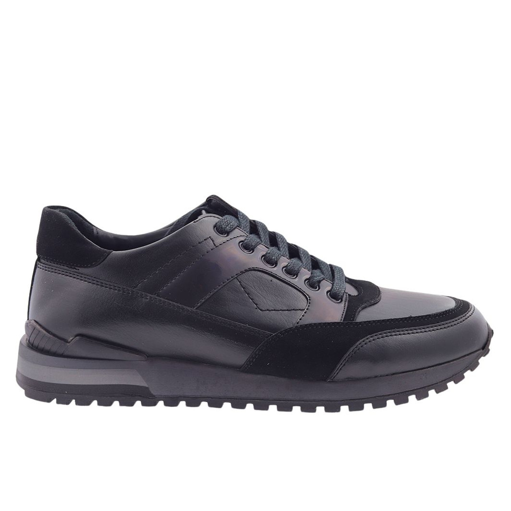 Чорні чоловічі спортивні туфлі на шнурівці