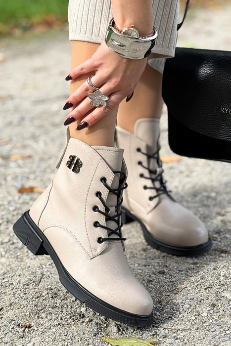 Темно-бежеві ажурні ботильйони із замшевої екошкіри