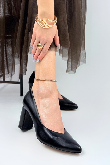 Czarne damskie czółenka skórzane na słupku