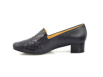 Półbuty PESCO 20571 czarne na obcasie