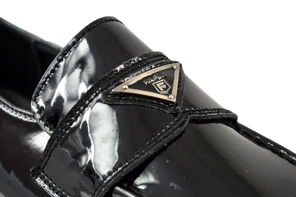 Чорні лаковані лофери Filippo DP3930/22