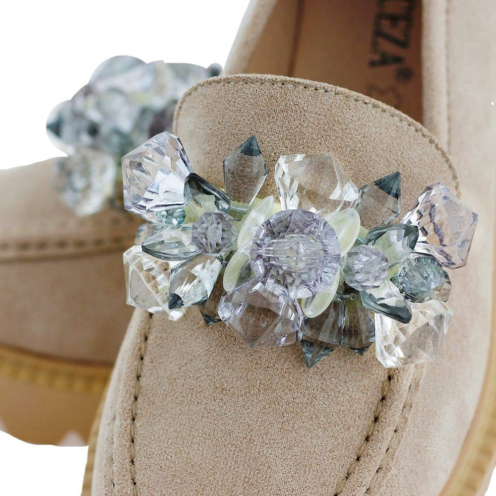 Бежеві жіночі мокасини на товстій підошві від Vinceza 