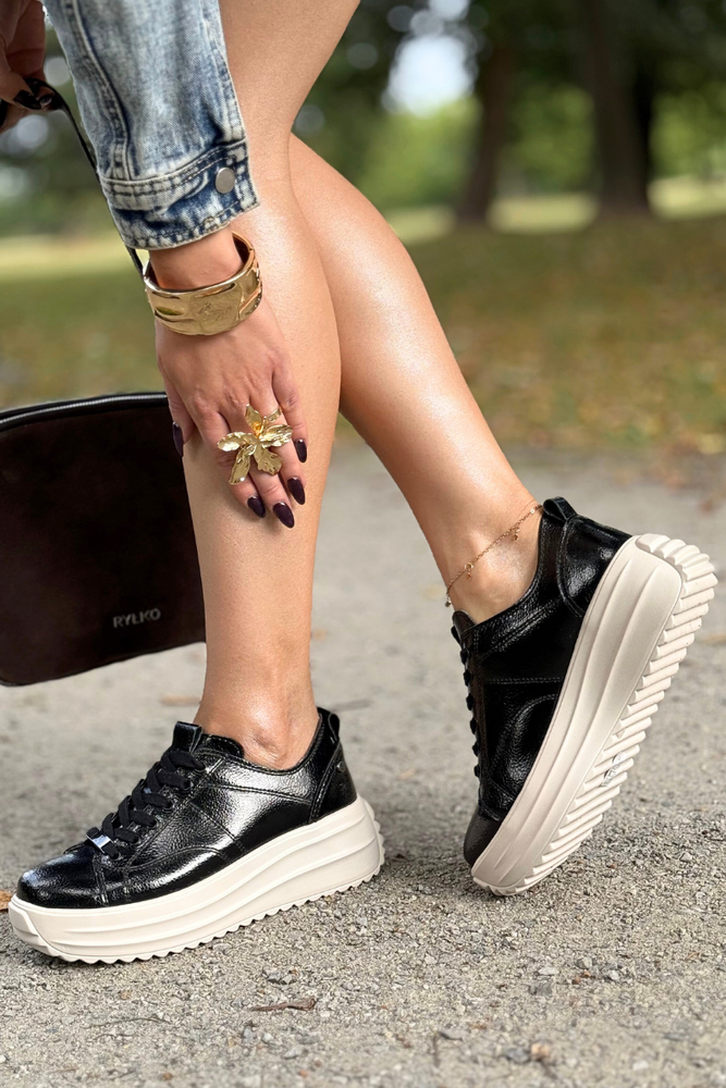 Skórzane lekkie sneakersy na koturnie z platformą Filippo