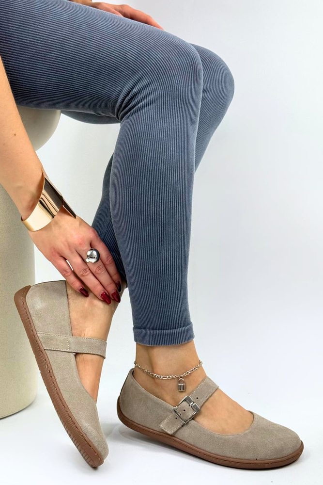 Чорні замшеві ботильйони на блискавці ззаду