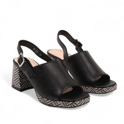 Чорні босоніжки з декоративним каблуком від Sergio Leone 